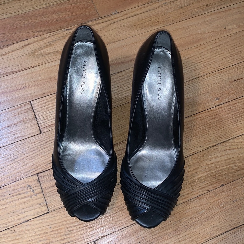 Papell Studio Black heels pumps size 8 1/2